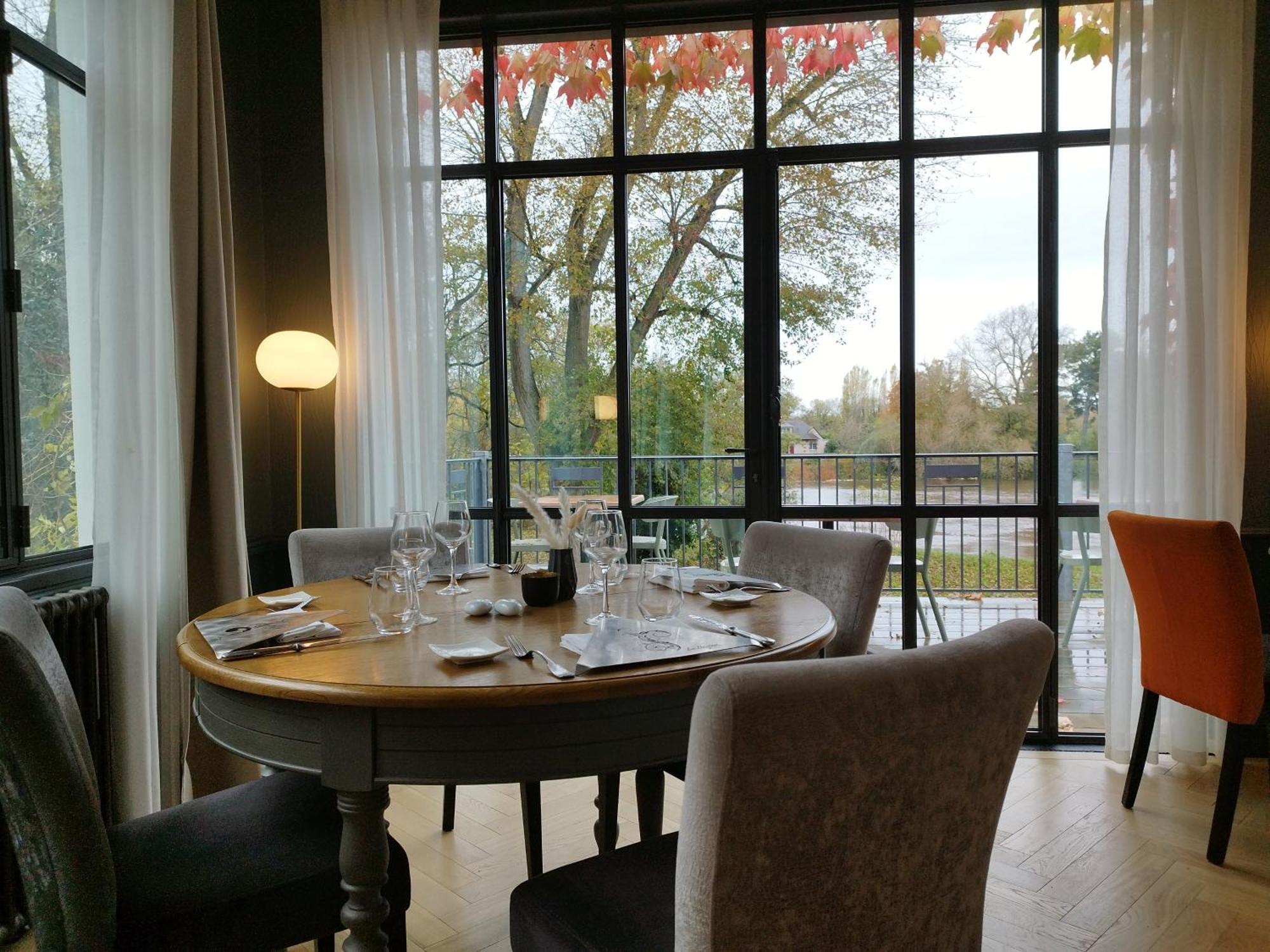 Hotel Restaurant Le Bosquet Les Ponts-de-Cé Eksteriør bilde